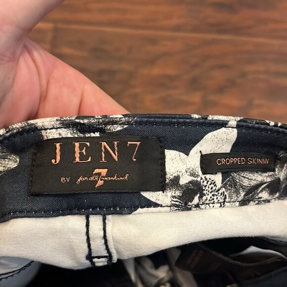 7 For All Mankind Jen 7 Blue Floral Cropped Skinny Pants Boho Feminine Modern - Picture 9 of 11